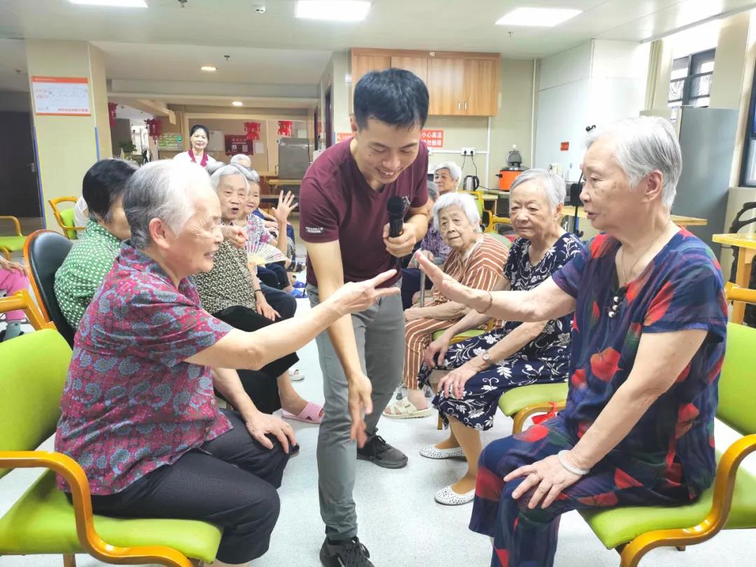 高能预警！国德康养抖音同款手势舞来了