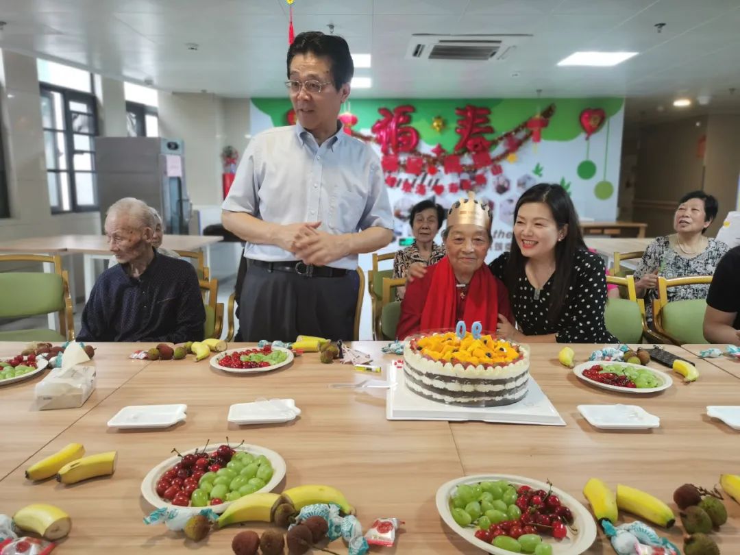 陈奶奶的90岁生日：健健康康，快快乐乐