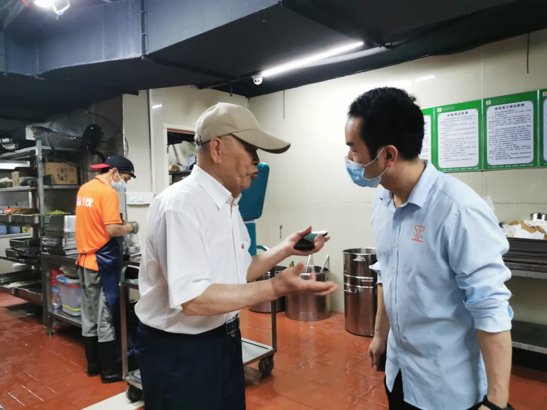 强化饮食结构，保障晚年健康！福州国德康养开展六月长者膳食会