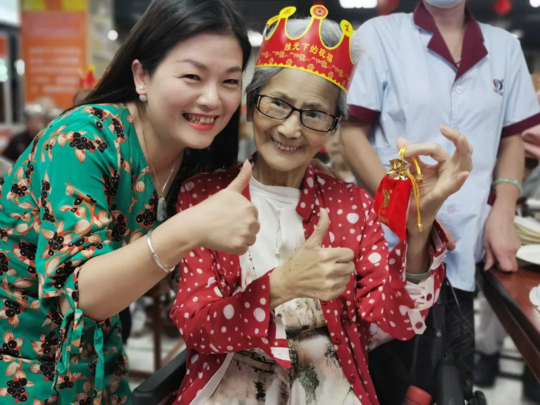 太开心！这场生日会隔着屏幕都透着快乐