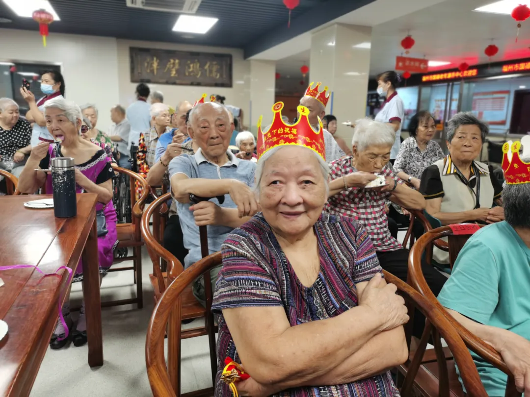 太开心！这场生日会隔着屏幕都透着快乐