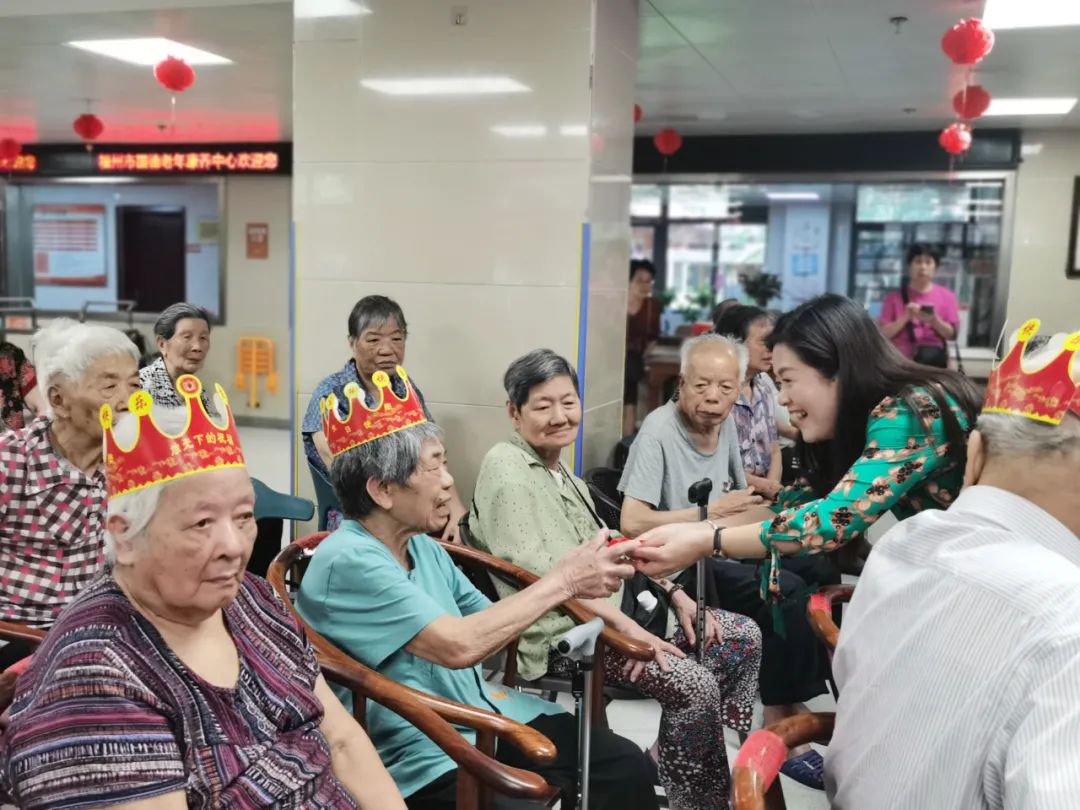 太开心！这场生日会隔着屏幕都透着快乐