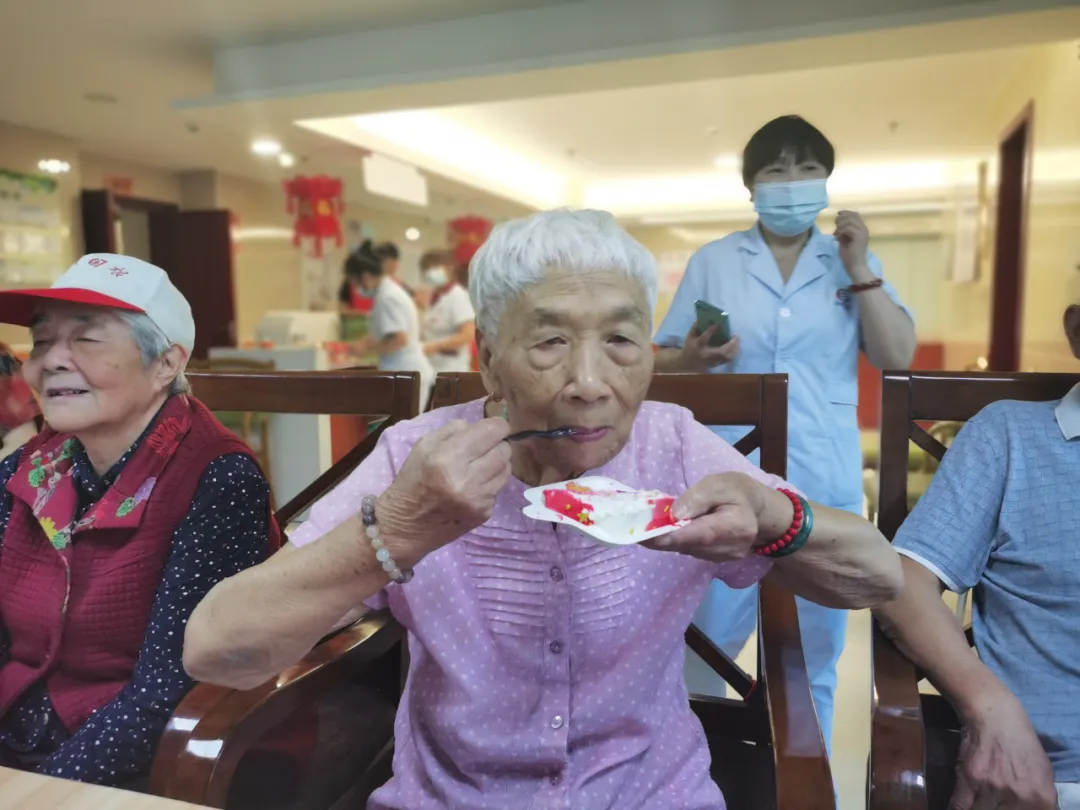 今日头条：王爷爷，生日快乐